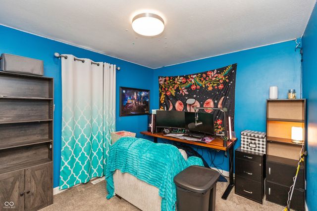 1122 Cottage Circle, Seymour, IN 47274