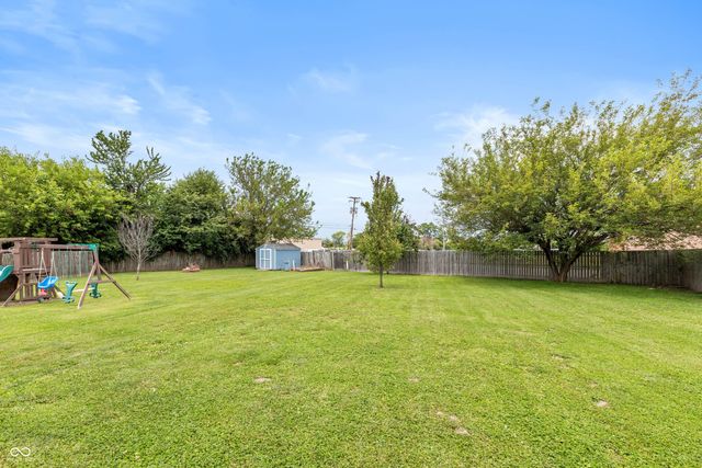 1122 Cottage Circle, Seymour, IN 47274