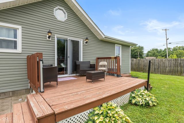 1122 Cottage Circle, Seymour, IN 47274