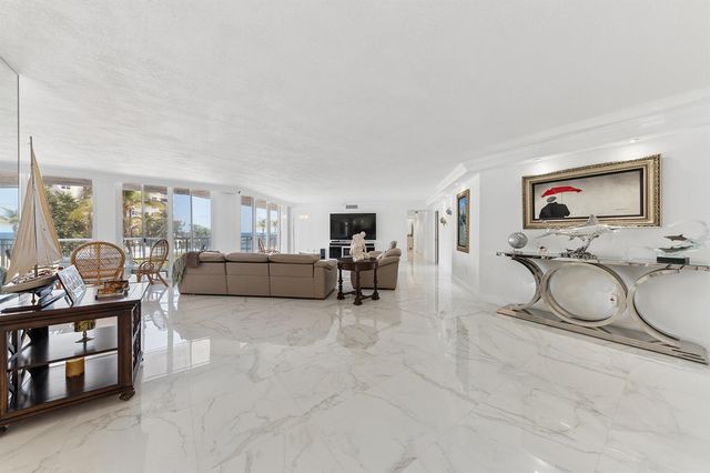 3546 S Ocean Boulevard 324, South Palm Beach, FL 33480