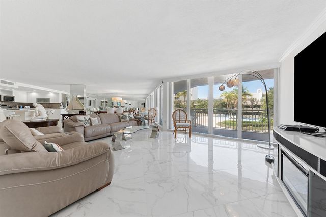 3546 S Ocean Boulevard 324, South Palm Beach, FL 33480
