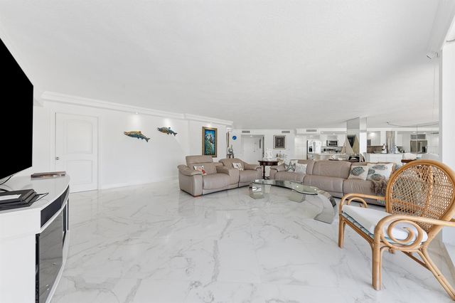 3546 S Ocean Boulevard 324, South Palm Beach, FL 33480