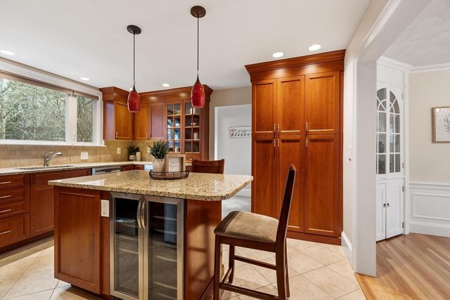 70 Ardsmoor Rd, Melrose, MA 02176