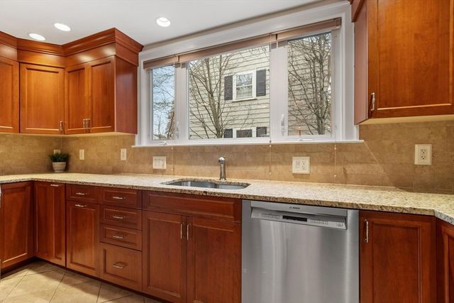 70 Ardsmoor Rd, Melrose, MA 02176