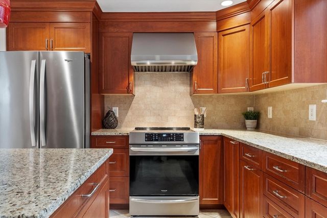 70 Ardsmoor Rd, Melrose, MA 02176