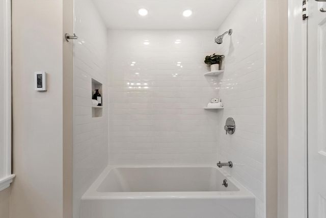 70 Ardsmoor Rd, Melrose, MA 02176