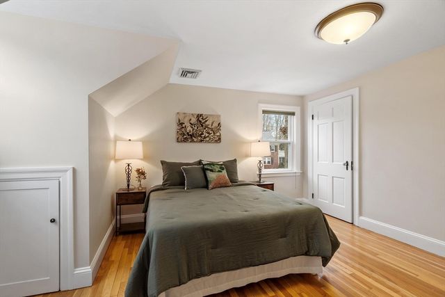 70 Ardsmoor Rd, Melrose, MA 02176