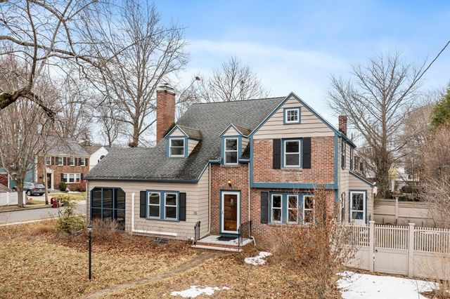 70 Ardsmoor Rd, Melrose, MA 02176