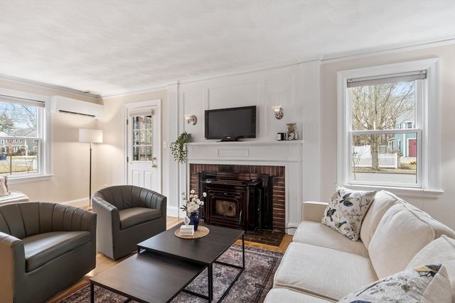 70 Ardsmoor Rd, Melrose, MA 02176