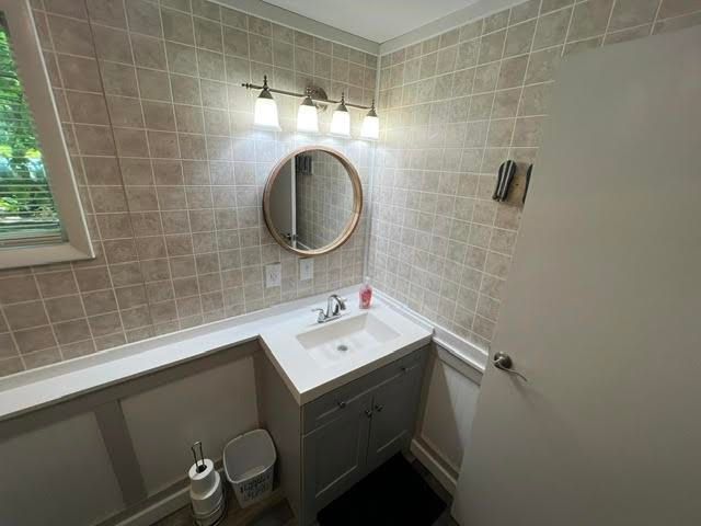 2341 Lakeview Avenue, Traverse City, MI 49696