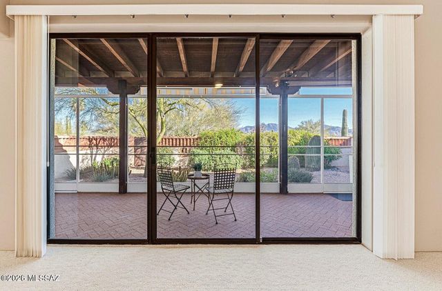 621 S Los Rubies Circle, Green Valley, AZ 85614