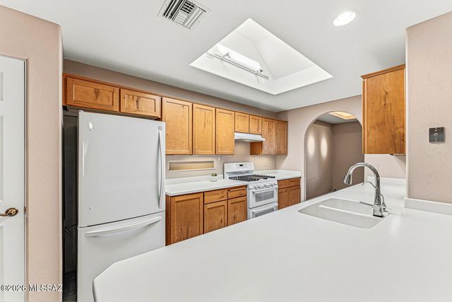 621 S Los Rubies Circle, Green Valley, AZ 85614