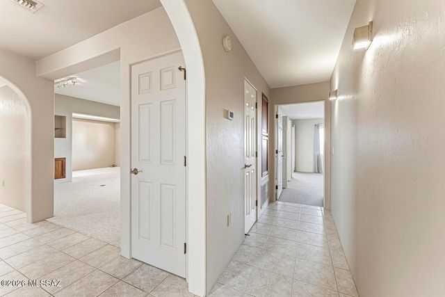 621 S Los Rubies Circle, Green Valley, AZ 85614