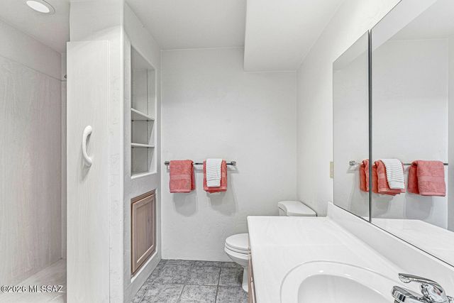 621 S Los Rubies Circle, Green Valley, AZ 85614