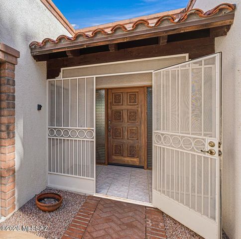 621 S Los Rubies Circle, Green Valley, AZ 85614