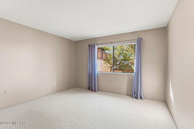 621 S Los Rubies Circle, Green Valley, AZ 85614