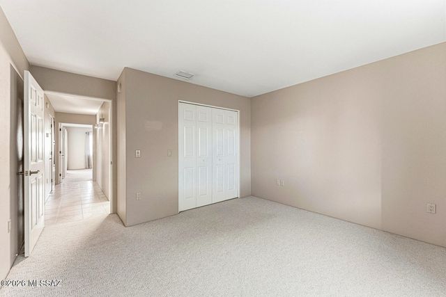 621 S Los Rubies Circle, Green Valley, AZ 85614