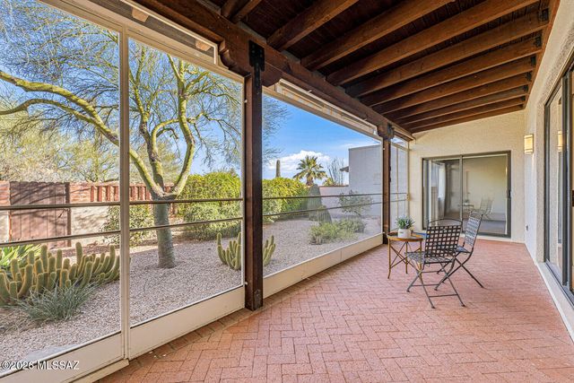 621 S Los Rubies Circle, Green Valley, AZ 85614