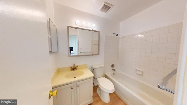4477 HOLLY AVE, Fairfax, VA 22030