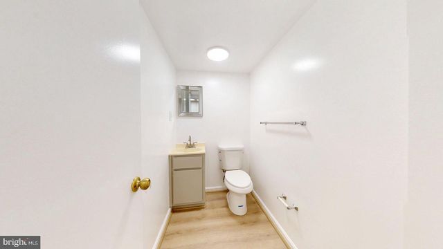 4477 HOLLY AVE, Fairfax, VA 22030