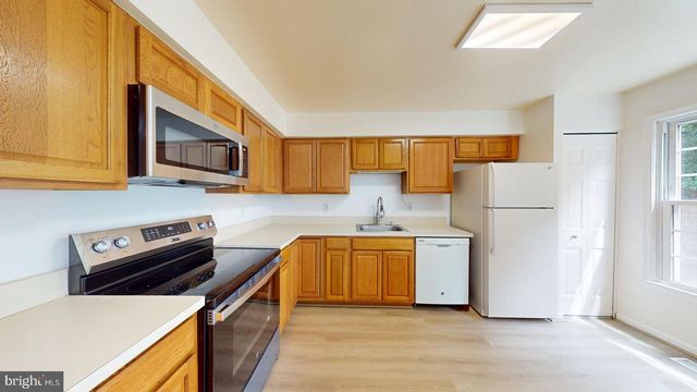 4477 HOLLY AVE, Fairfax, VA 22030