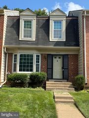 4477 HOLLY AVE, Fairfax, VA 22030