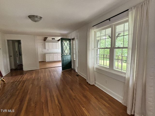 212 Md Dugger Road, Elizabethton, TN 37643