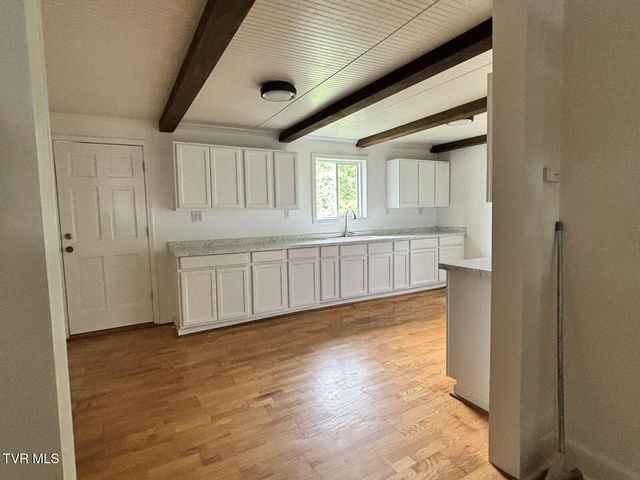 212 Md Dugger Road, Elizabethton, TN 37643