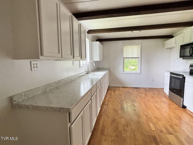 212 Md Dugger Road, Elizabethton, TN 37643