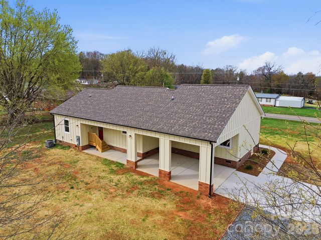 3529 Winters Street, Newton, NC 28658