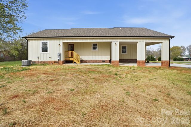 3529 Winters Street, Newton, NC 28658