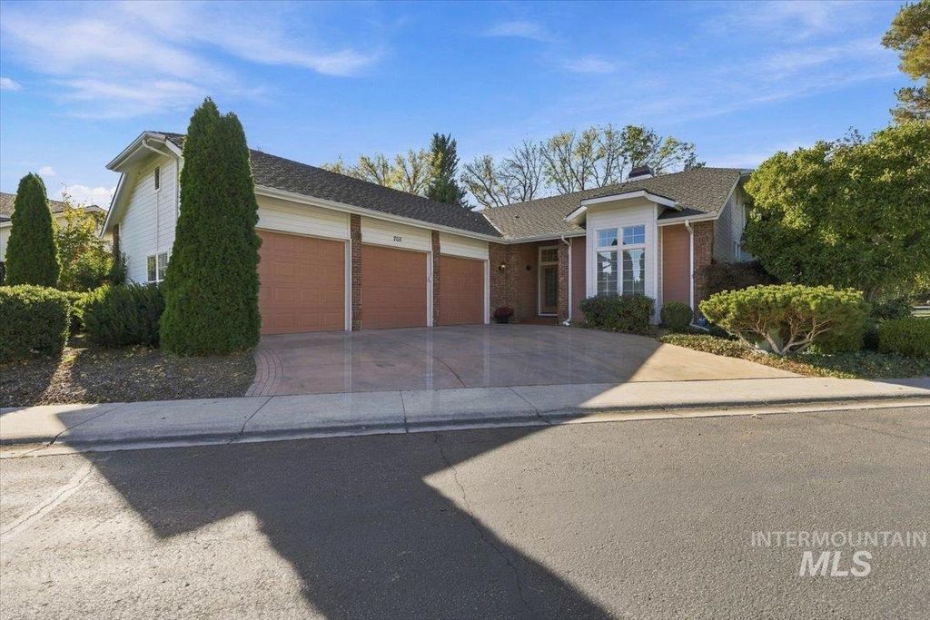2155 S Crosscreek Ln, Boise, ID 83706 photo 2