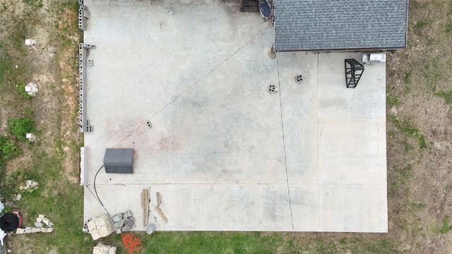 1724 E Crestway Drive, West Tawakoni, TX 75474