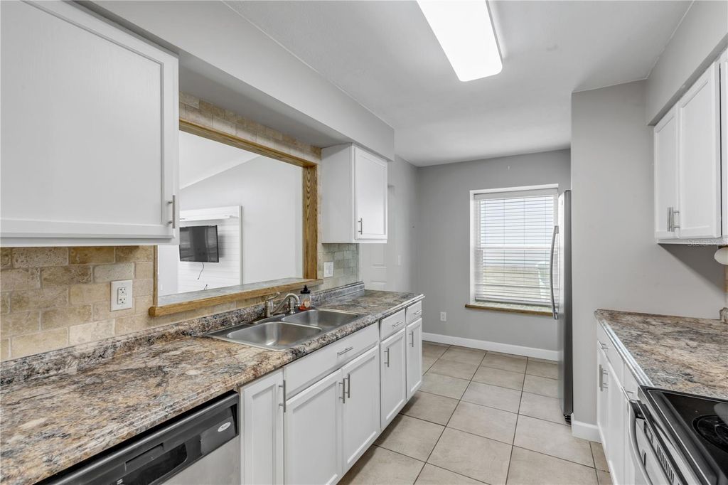 Image 15 of property listing at 240 BOB WHITE COURT 240, Daytona Beach, FL 32119