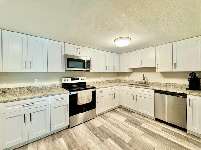 220 BELLEVIEW BOULEVARD 311, Clearwater, FL 33756