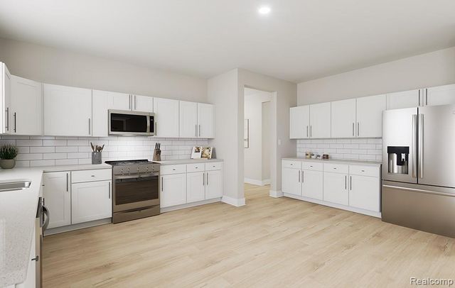 61753 Courtland Drive, South Lyon, MI 48178