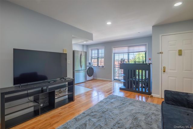 103-02 42nd Avenue 4D, Corona, NY 11368