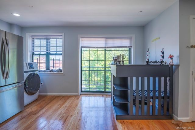 103-02 42nd Avenue 4D, Corona, NY 11368