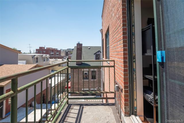 103-02 42nd Avenue 4D, Corona, NY 11368