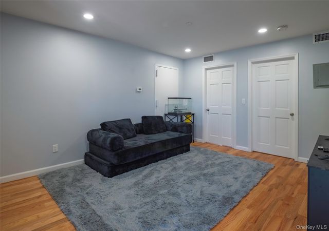 103-02 42nd Avenue 4D, Corona, NY 11368