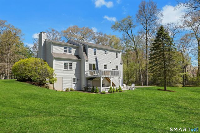 15 Serfilippi Lane, Ridgefield, CT 06877
