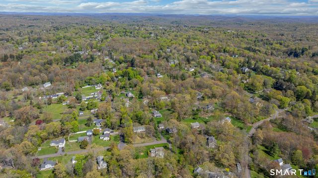 15 Serfilippi Lane, Ridgefield, CT 06877