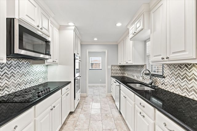 5264 Sherman Drive, The Colony, TX 75056