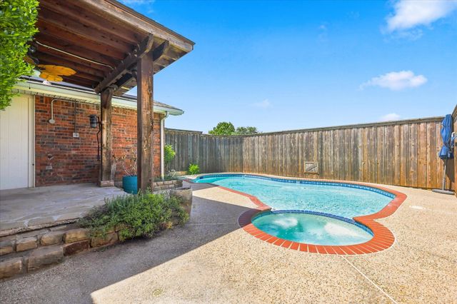 5264 Sherman Drive, The Colony, TX 75056