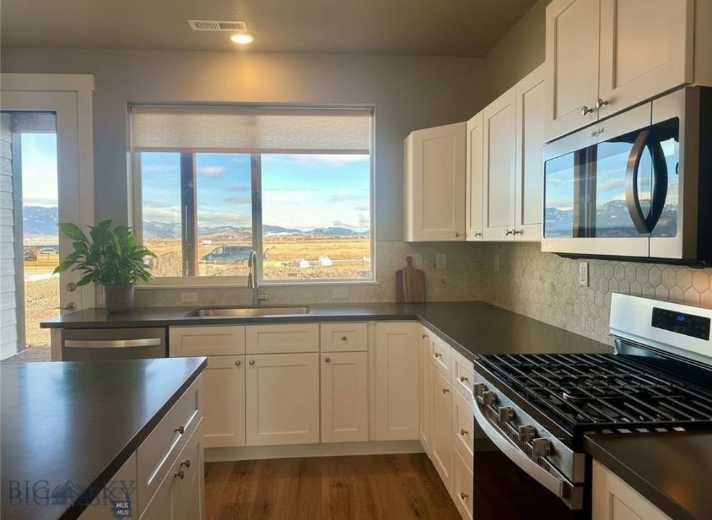 12 N Reliance Ave, Bozeman, MT 59718 photo 3