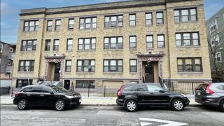 76 Walnut Park 4, Boston, MA 02119