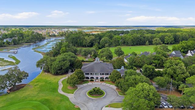 1744 Wyngate Circle, Mount Pleasant, SC 29466