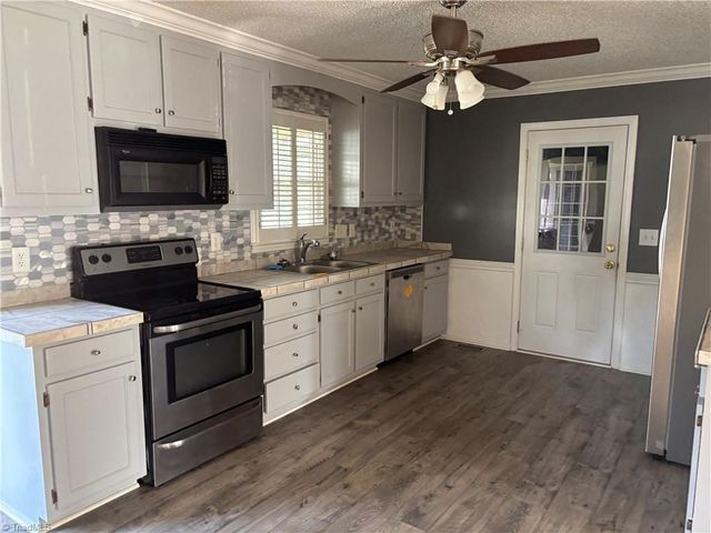 3219 Overlook Court, Burlington, NC 27215