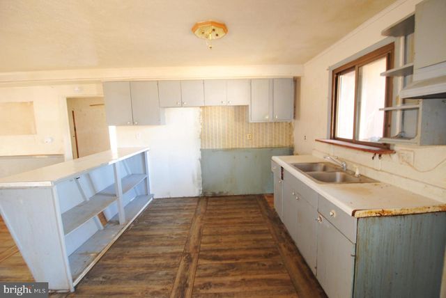 411 CARDINAL DR, Front Royal, VA 22630