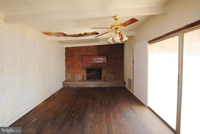 411 CARDINAL DR, Front Royal, VA 22630